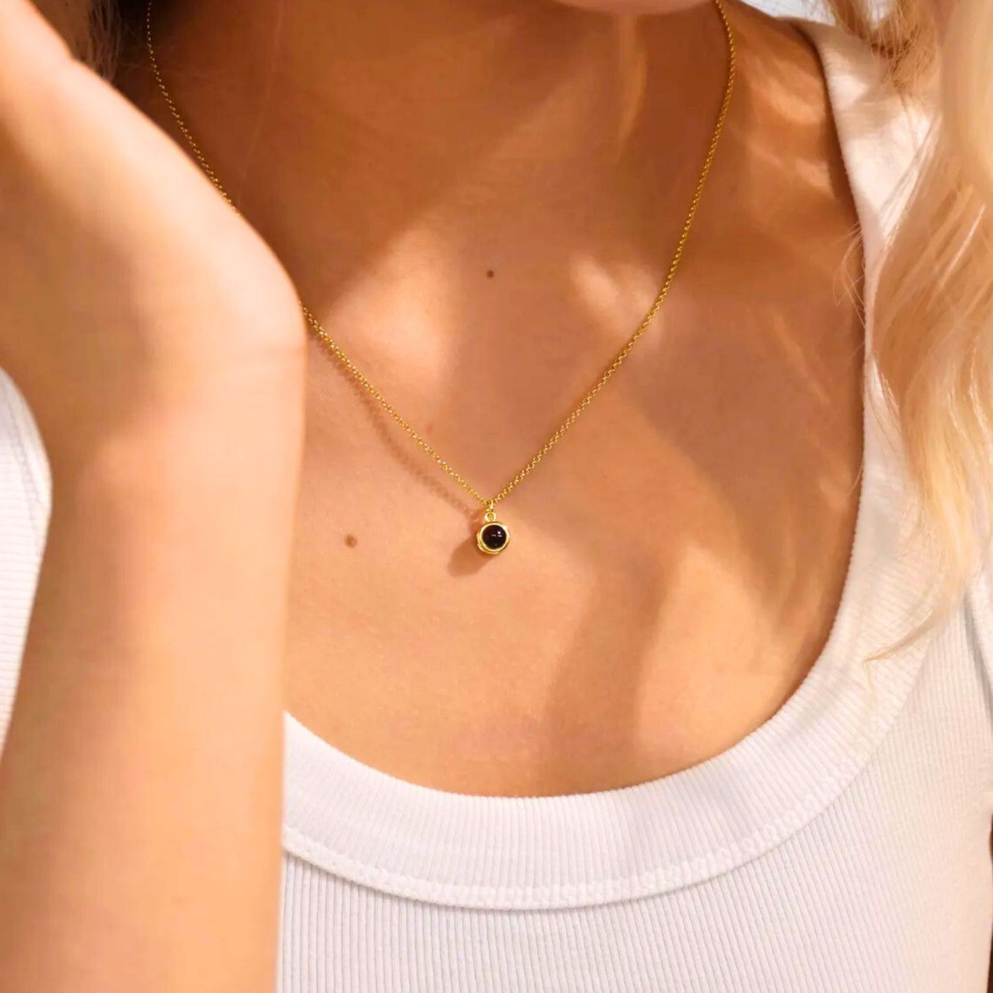 Collar de Proyección con Dije Circular