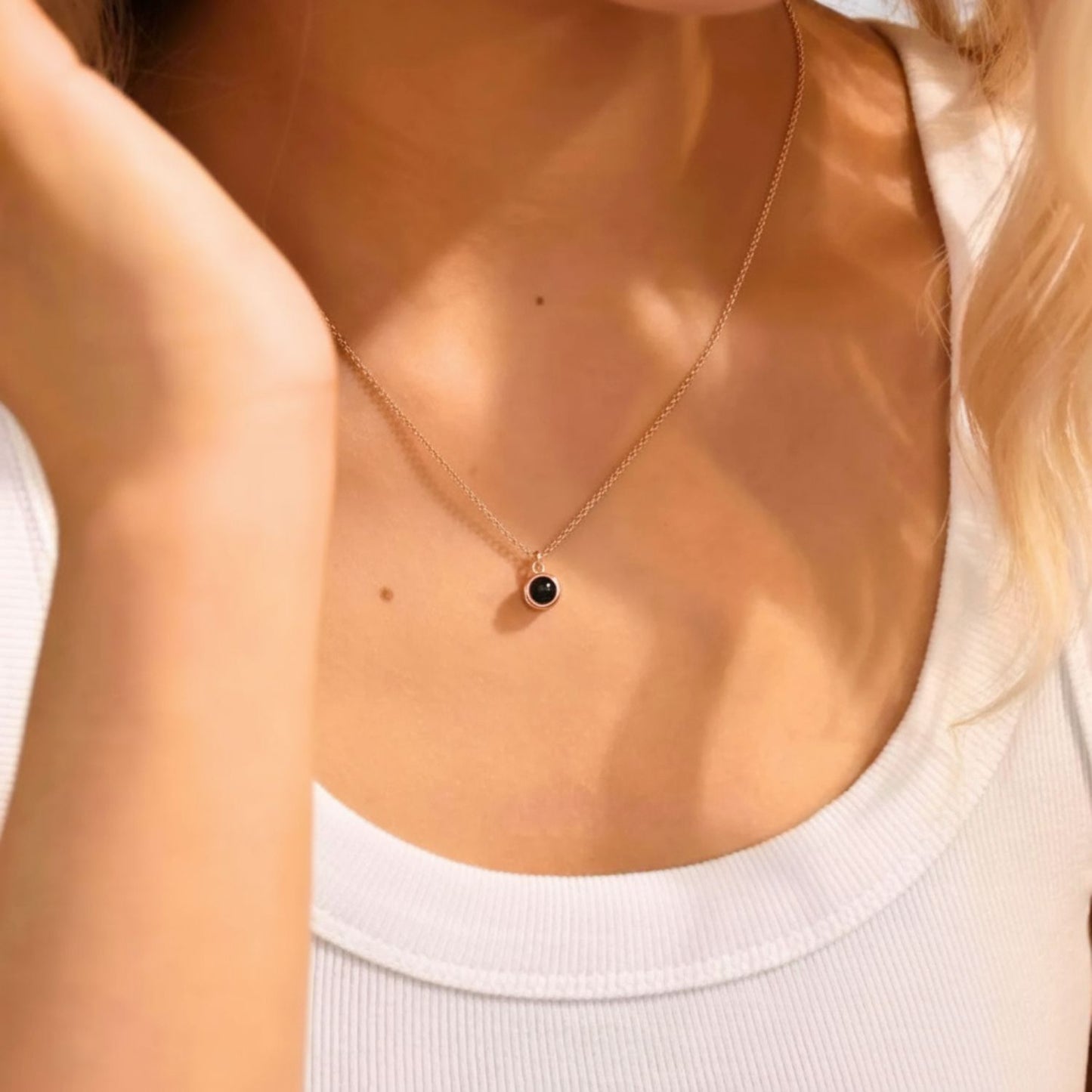 Collar de Proyección con Dije Circular