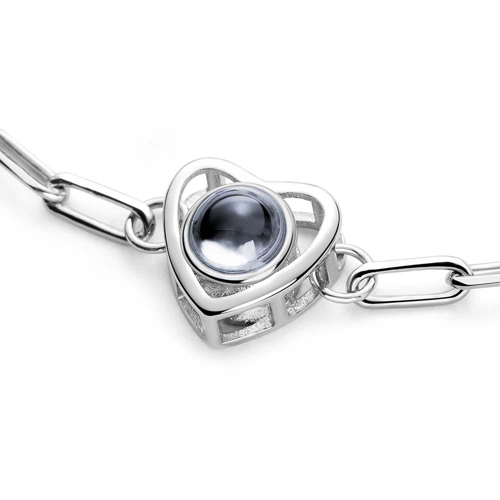 Brazalete de Proyección con Dije de Corazón