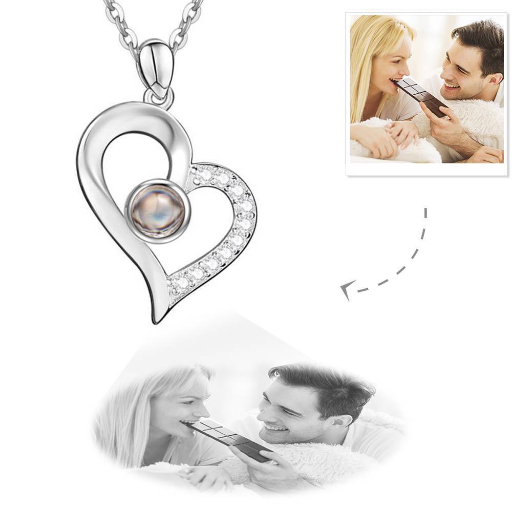 Collar de Proyección con Dije de Corazón