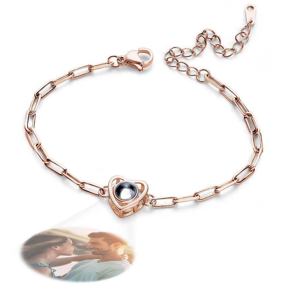 Brazalete de Proyección con Dije de Corazón