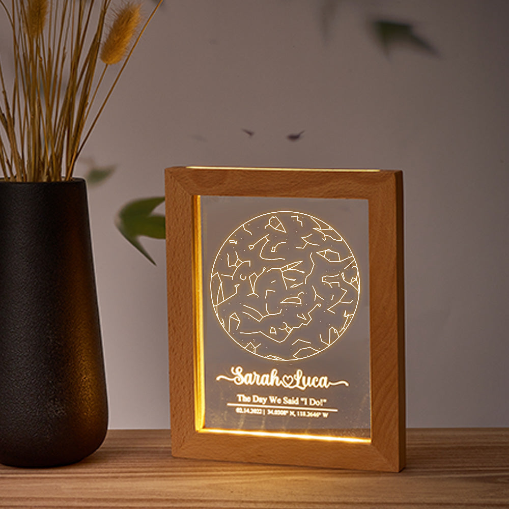 Lámpara con Mapa Estelar Personalizado y Marco de Madera