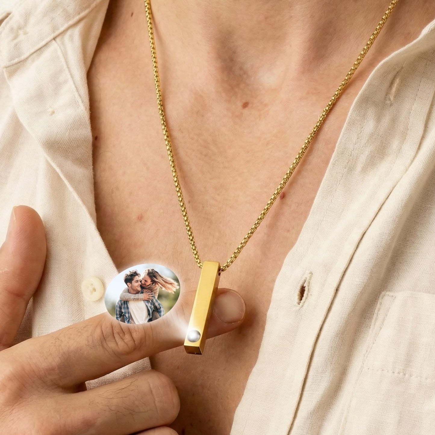 Collar de Proyección con Dije de Barra